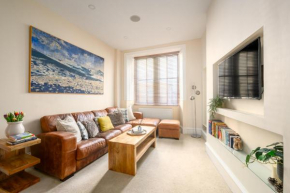 Stylish & Central 2BR Stockbridge Gem